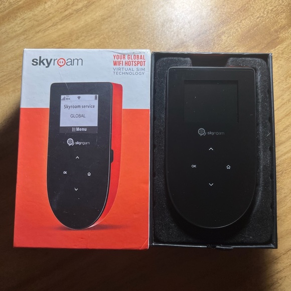 Skyroam portable internet - Picture 2 of 2
